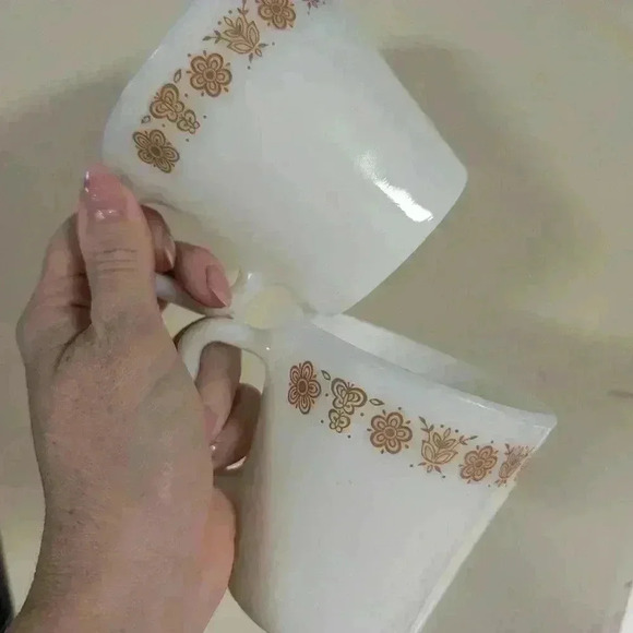 Vintage set of two  pyrex cups - Picture 5 of 5